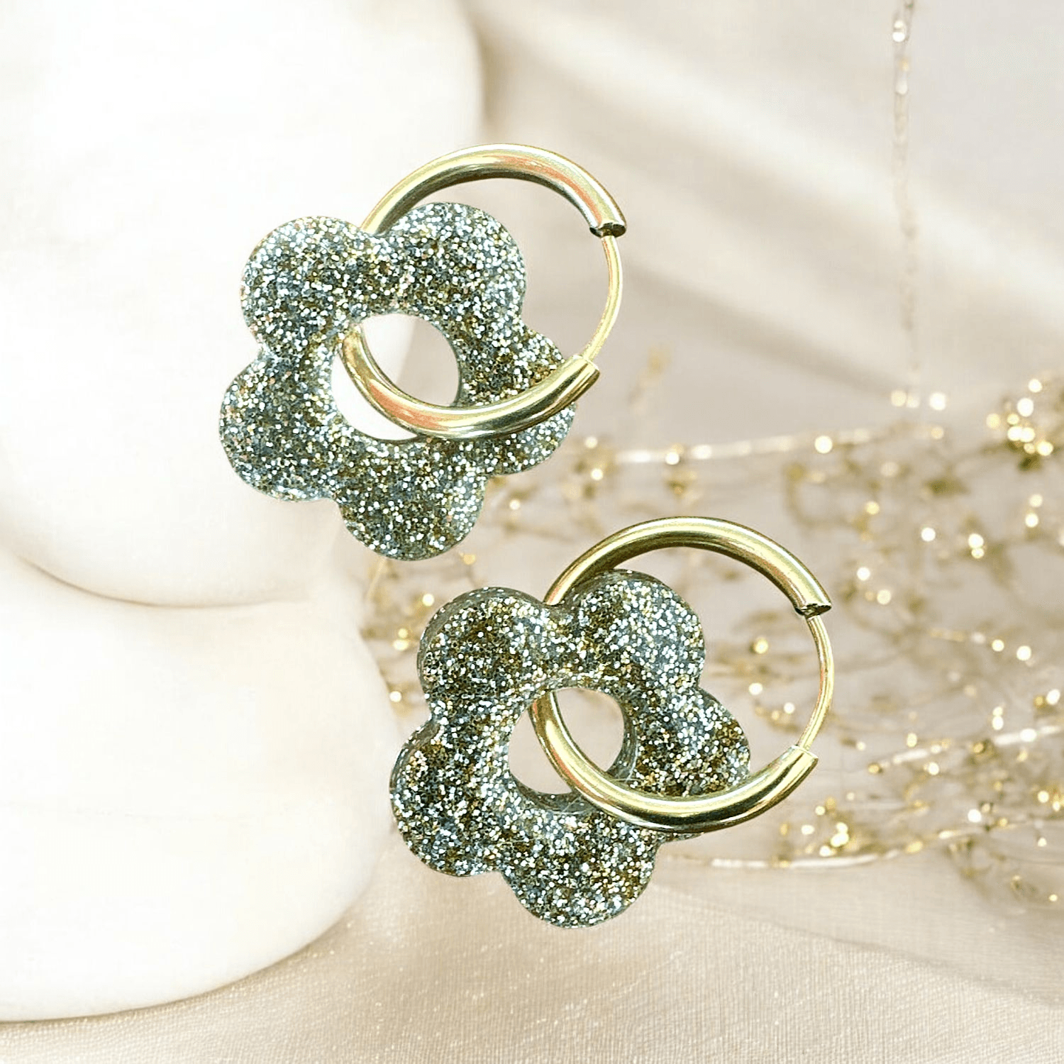 Boucles d'Oreilles Fleur Paillette fine or et argent