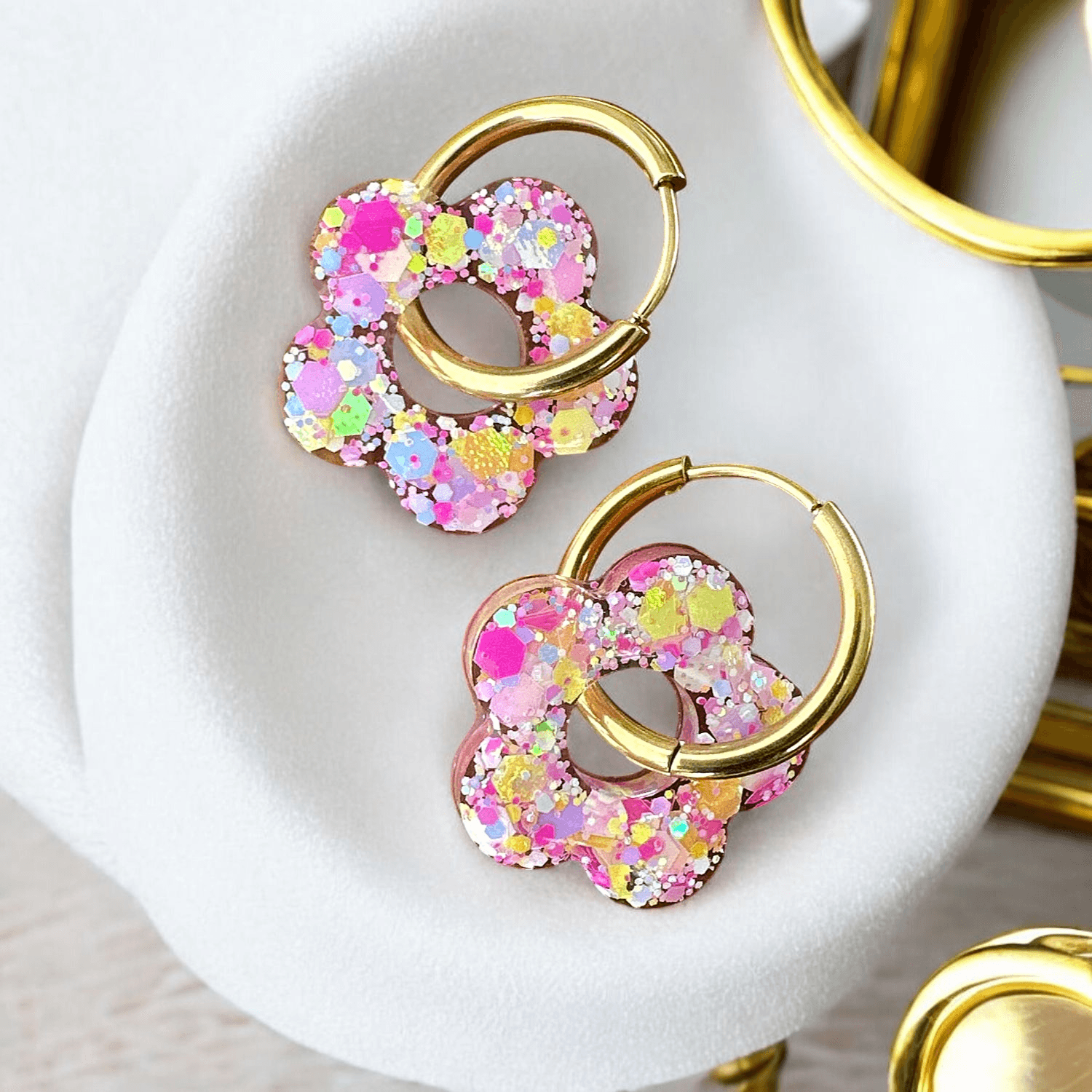 Boucles d'Oreilles Créoles Fleur Pailletées