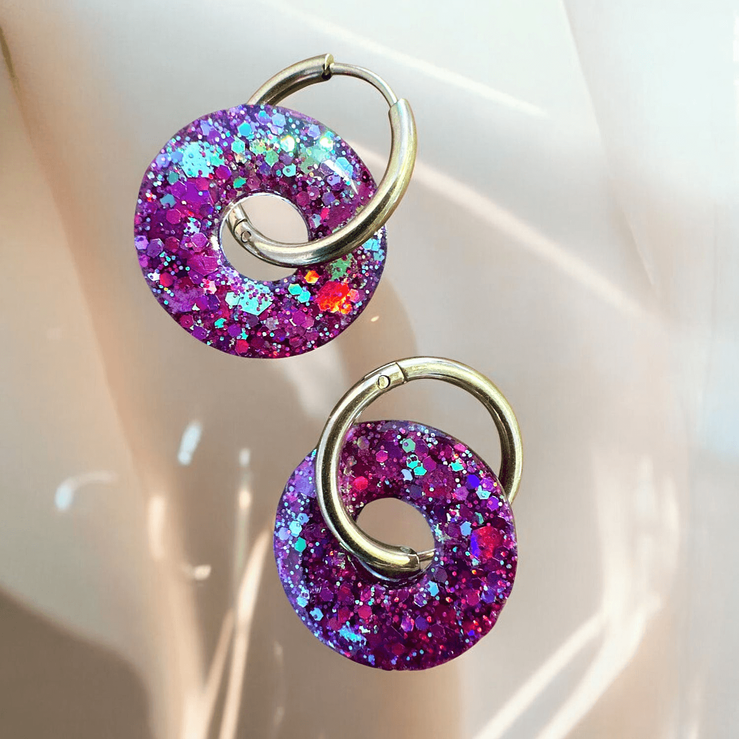 Boucles d'Oreilles Cercles Pailletées Éclatantes lie de vin