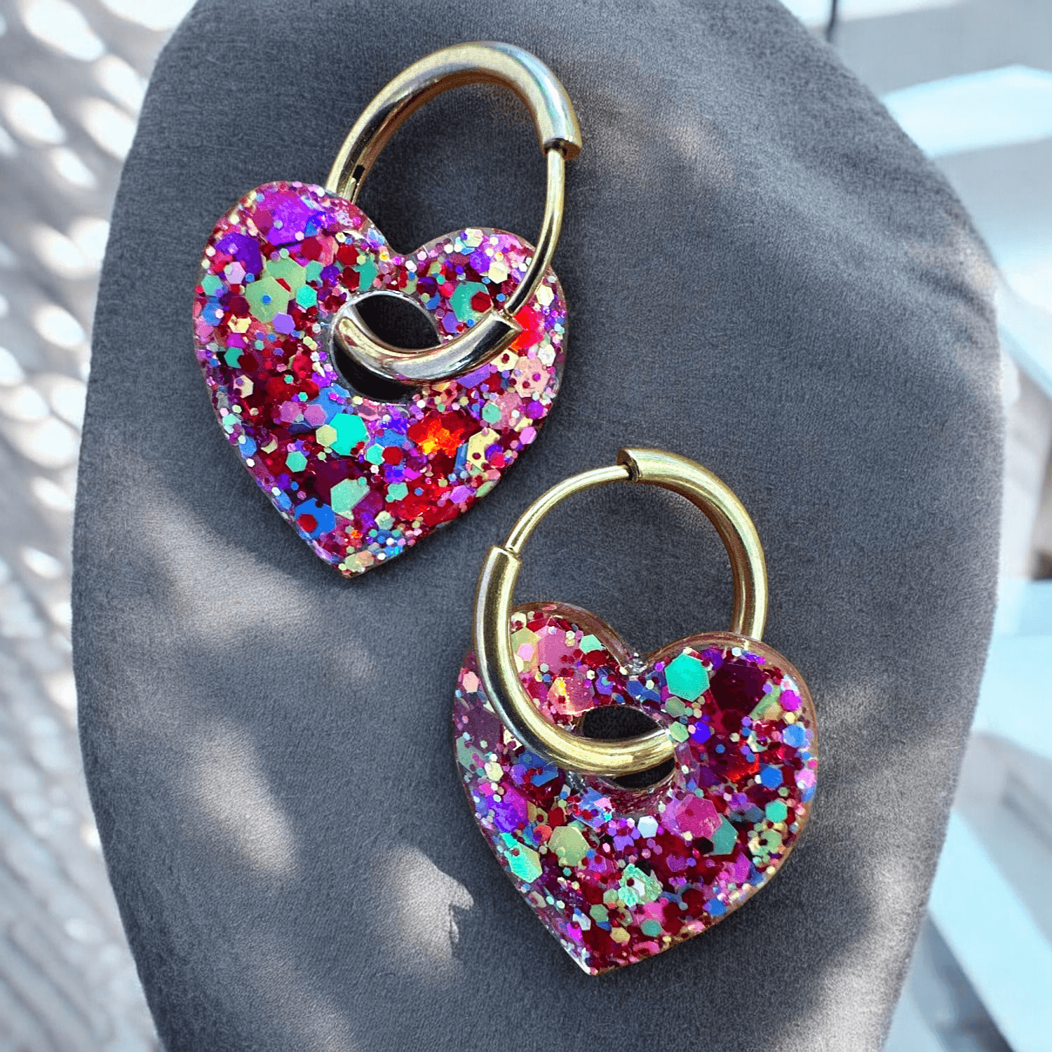 Boucles d'oreilles Cœur paillette rouge multicolor