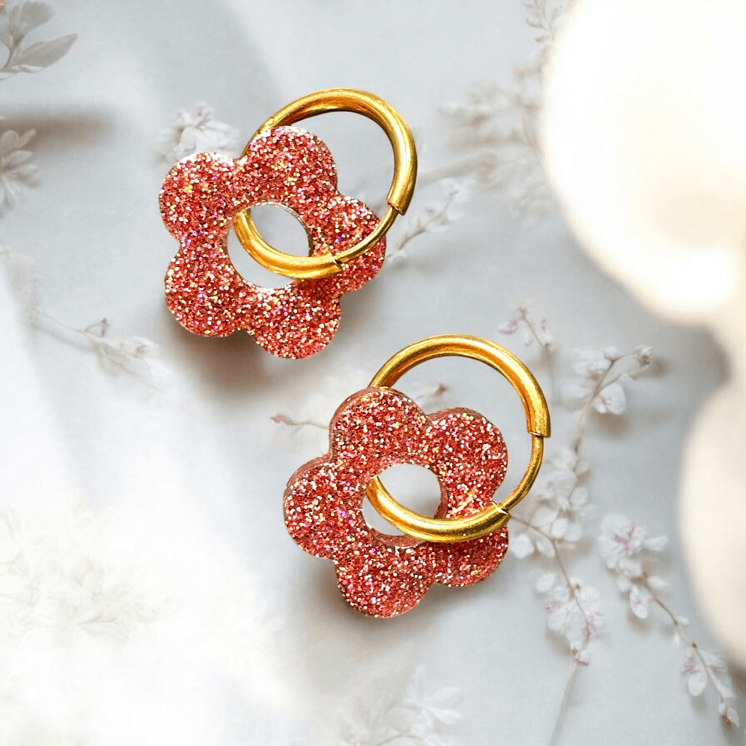 Boucles d'oreilles créole fleur paillette fine rose or