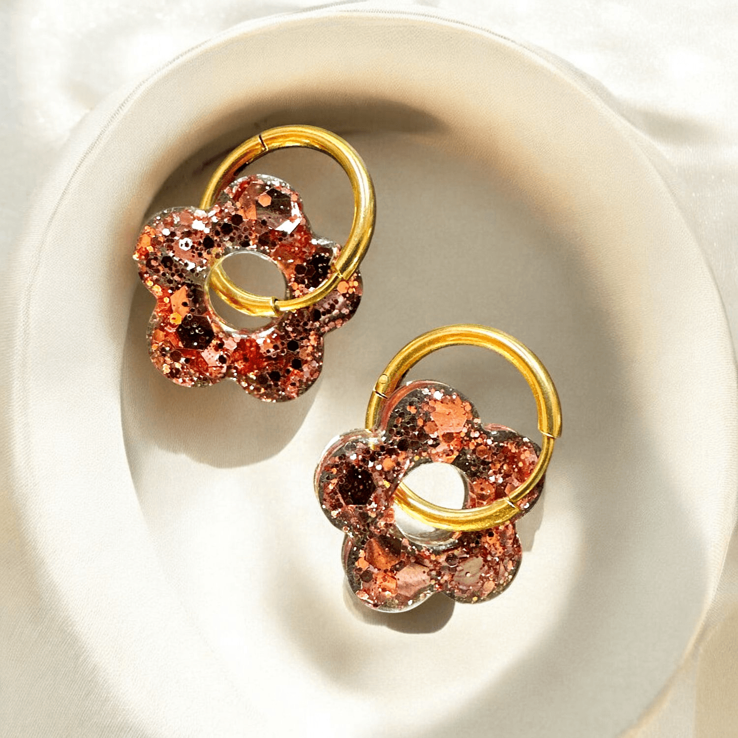 Boucles d'oreilles fleur paillette rose or