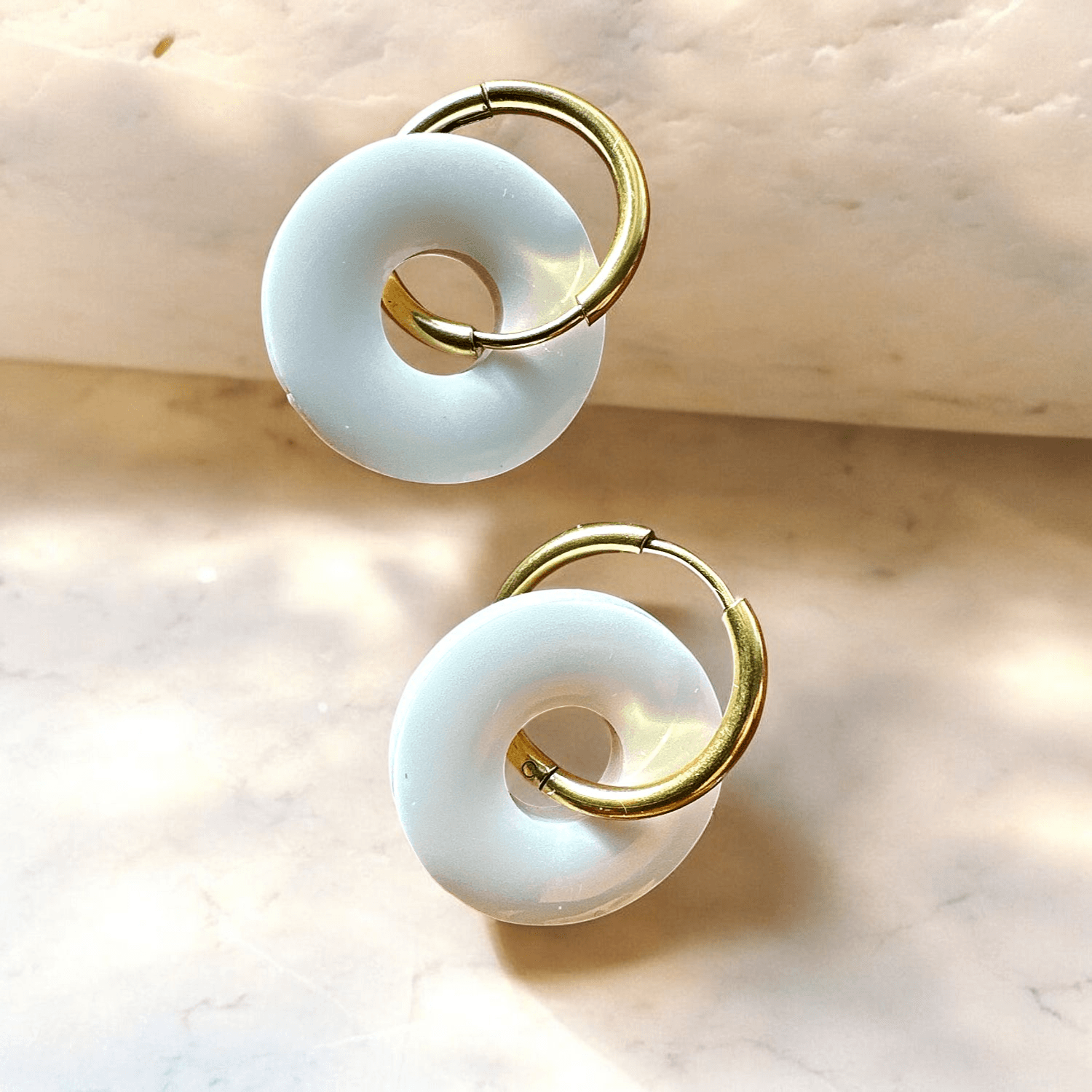 Boucles d'Oreilles cercle blanc