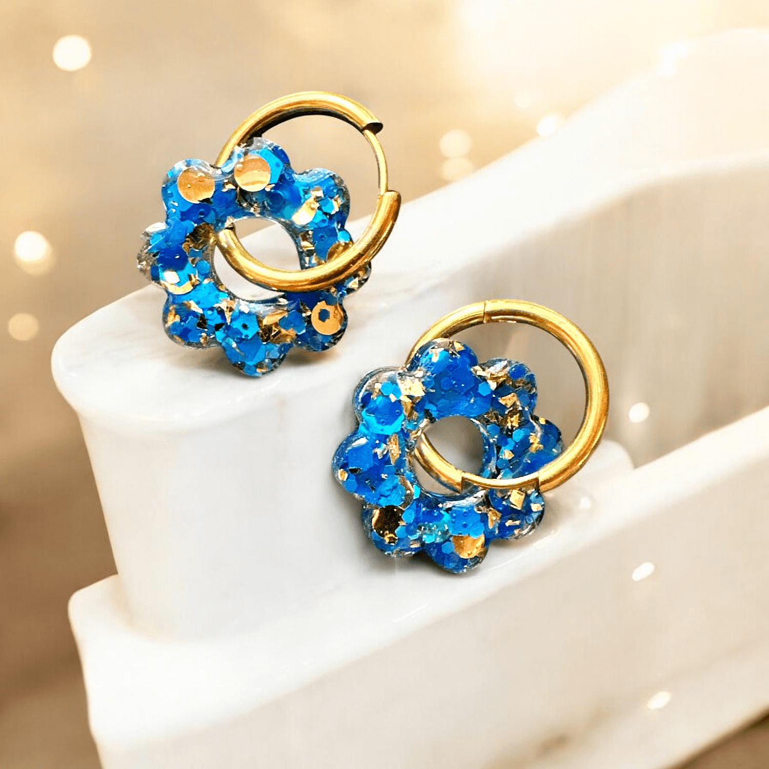Boucles d'Oreilles soleil Pailletée bleu et or
