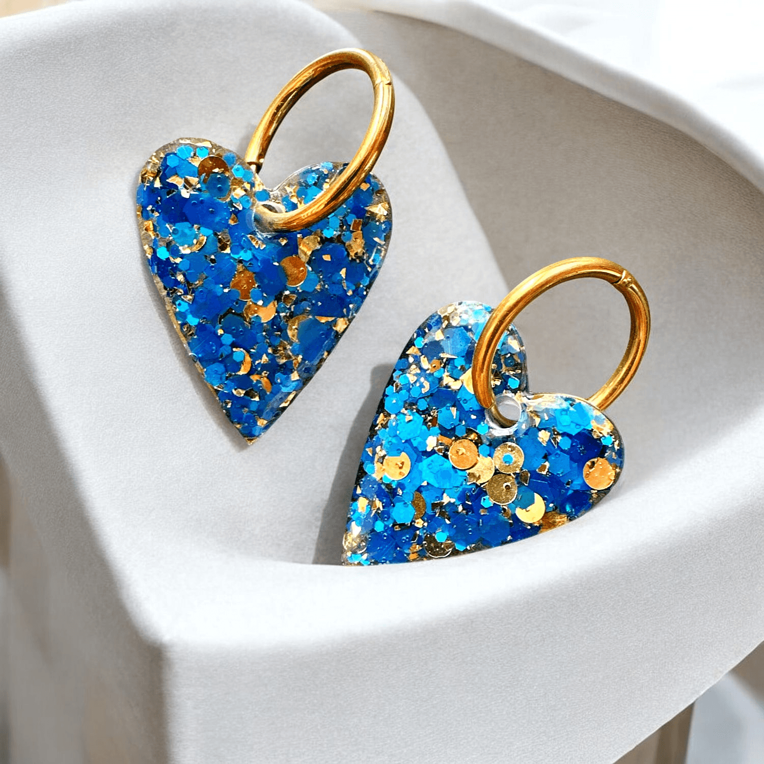 Boucles d'Oreilles maxi Coeur paillette Bleu et or