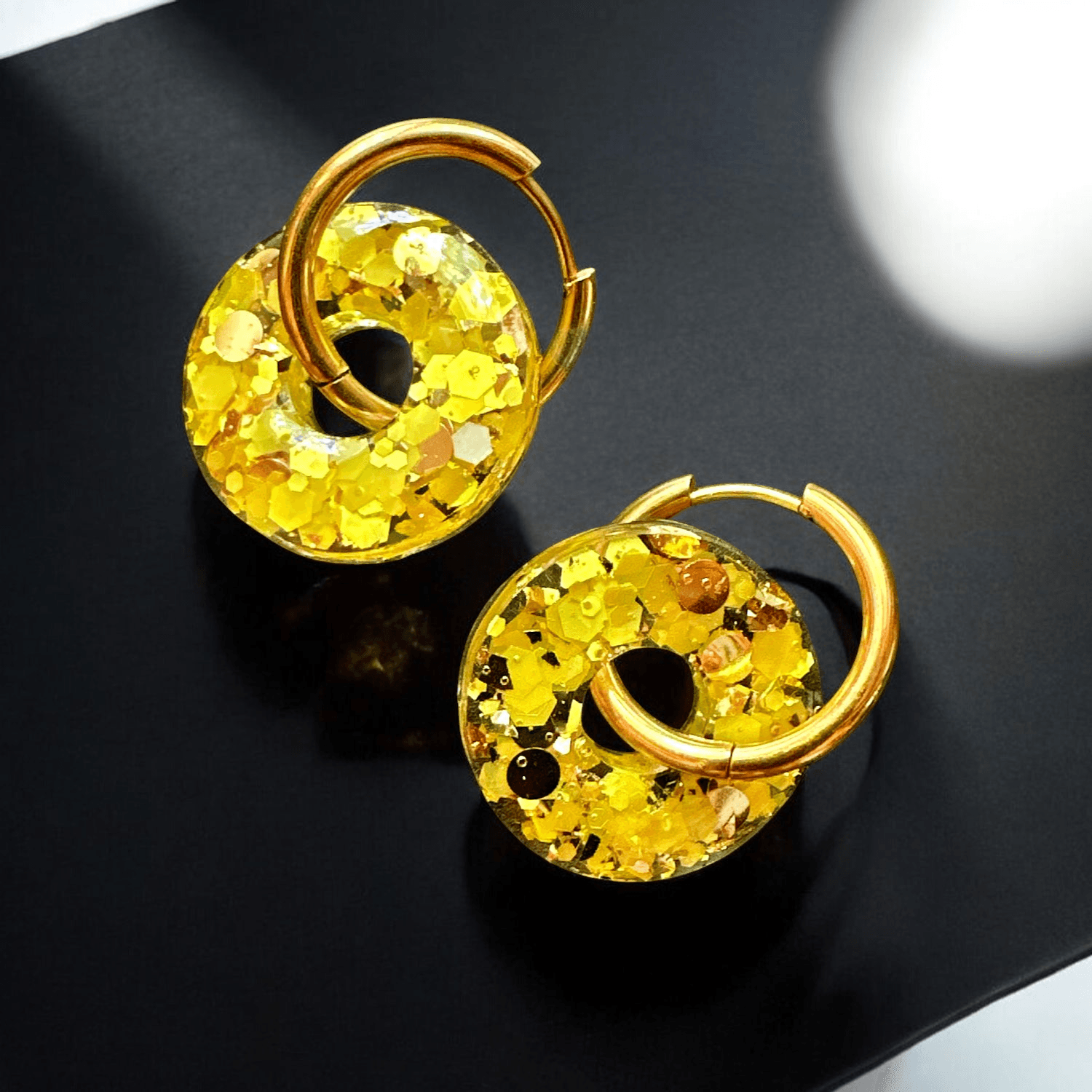 Boucles d'Oreilles Cercle paillette jaune et or