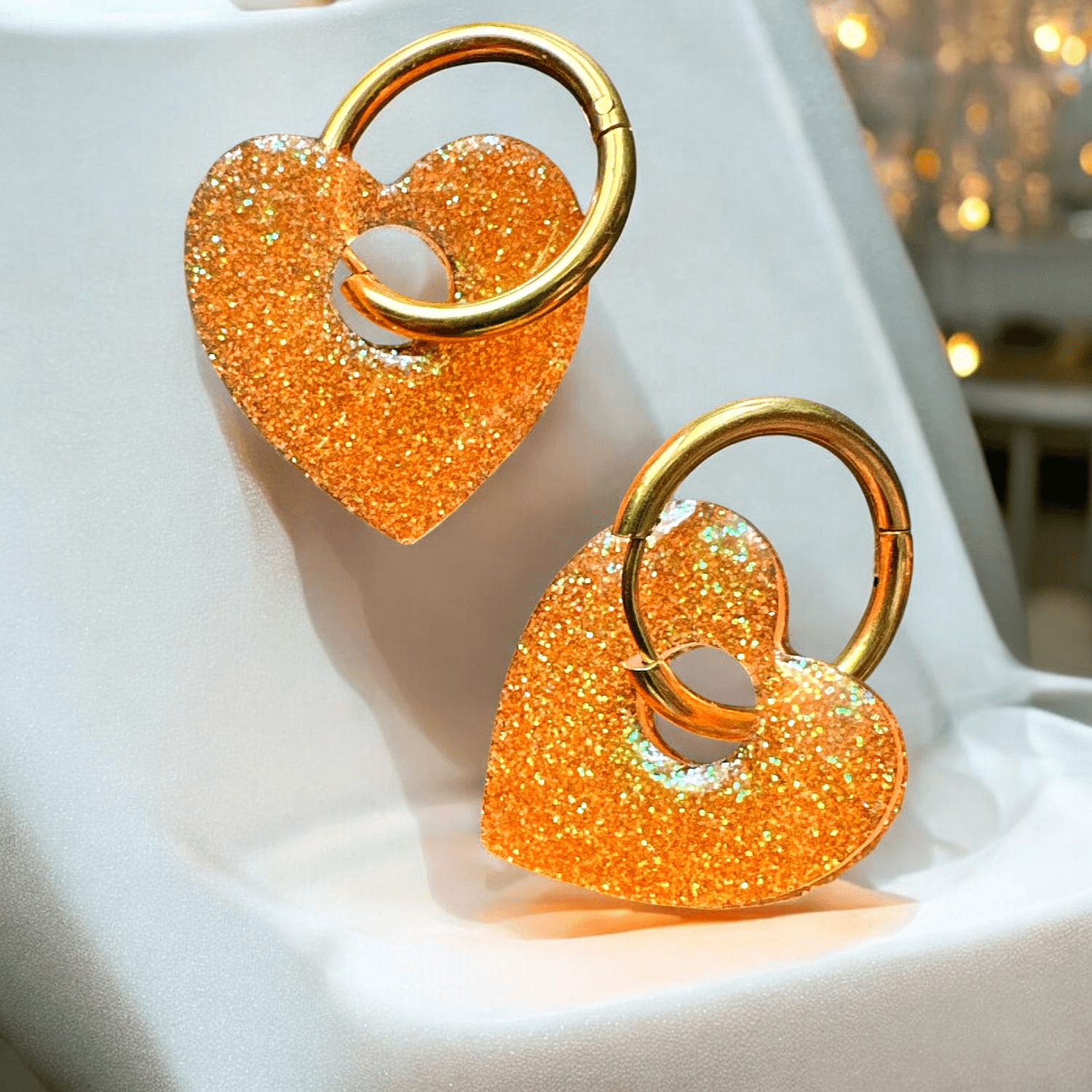 Boucles d'Oreilles coeur paillette fine orange