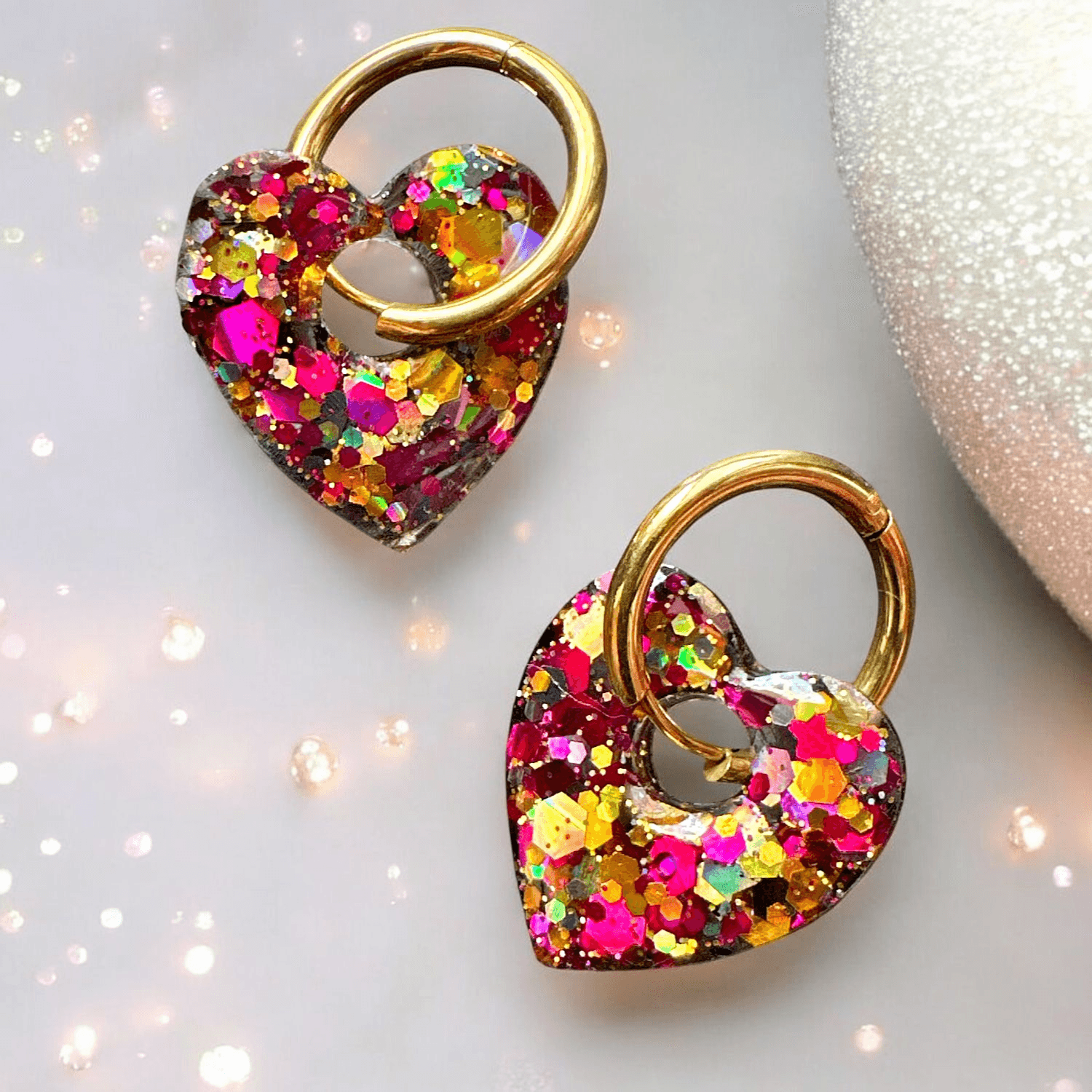 Boucles d'Oreilles Cœur paillette fushia et or gold