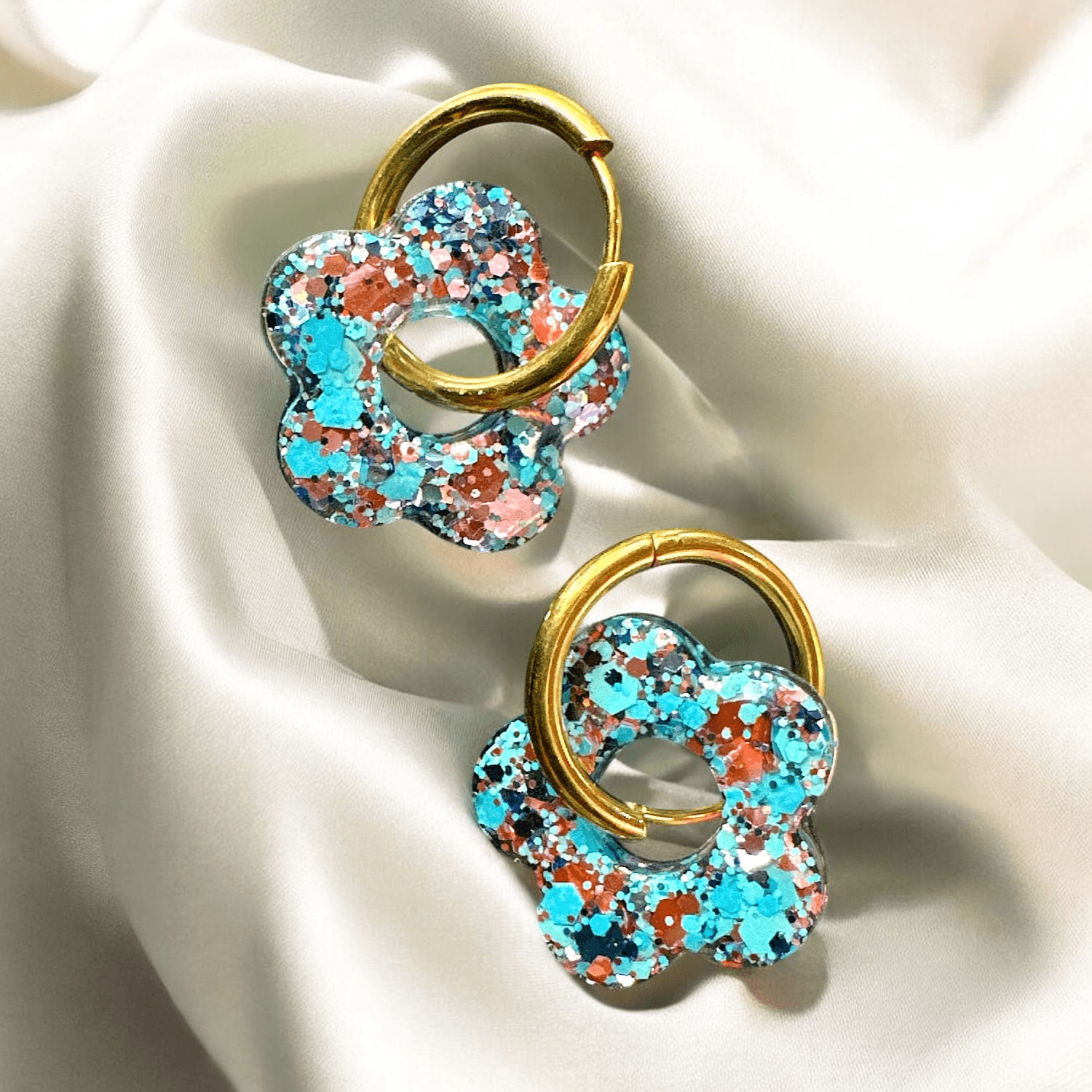 Boucles d'Oreilles Fleur Paillette bleu turquoise et argent