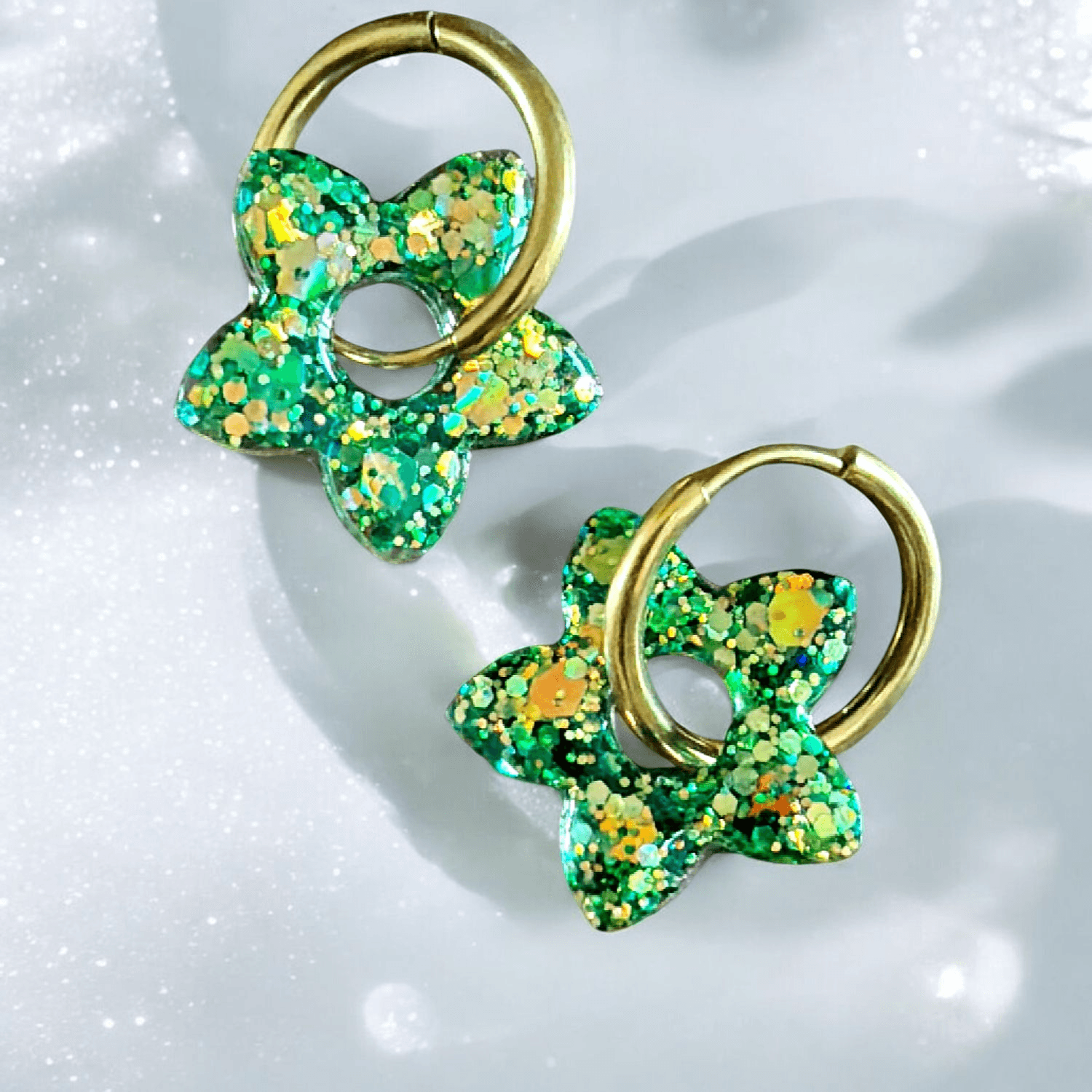 Boucles d'Oreilles fleur tiaré Verte Pailletée cuivré