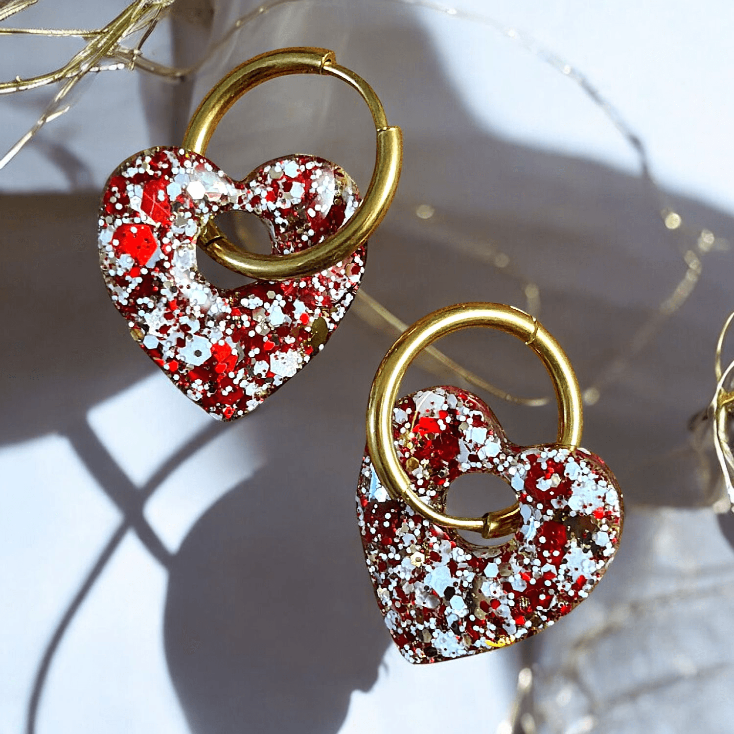 Boucles d'Oreilles Cœur Pailleté rouge blanc et or