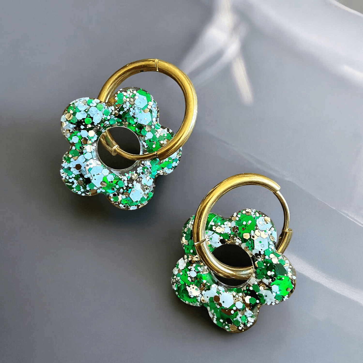 Boucles d'Oreilles Fleur paillette Vert blanc or