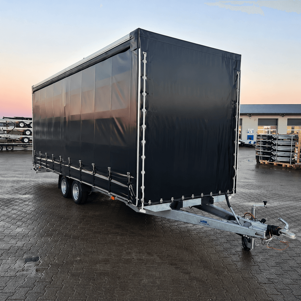 Autotransportanhänger mit Schiebeplanen – 6,20 × 2,10 × 2,40 m – 3.500 kg zGG