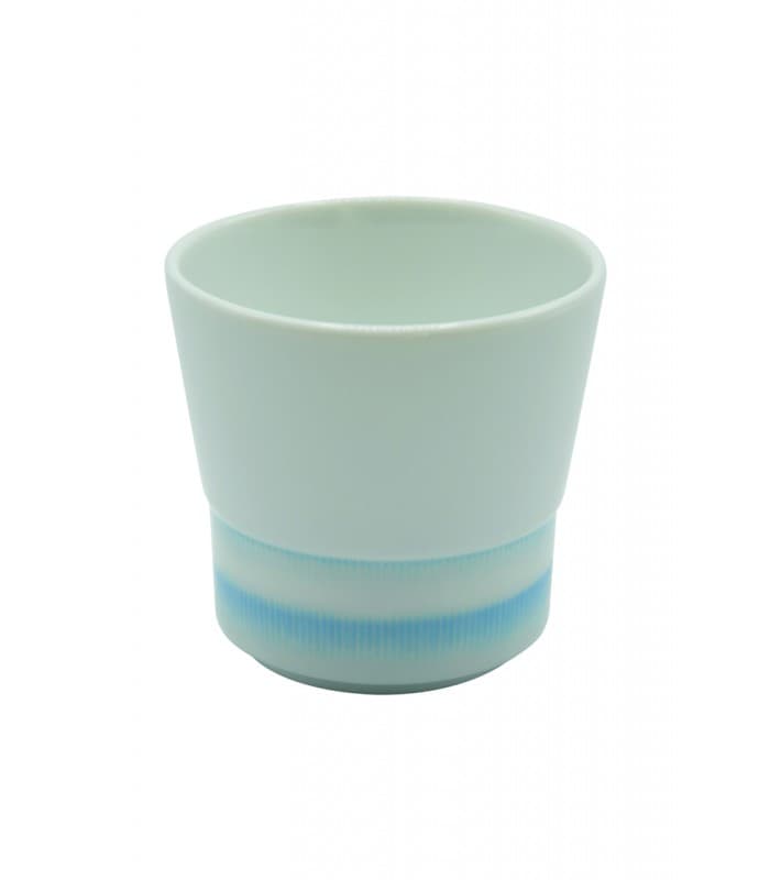 Gobelet en fine porcelaine japonaise motif bleu