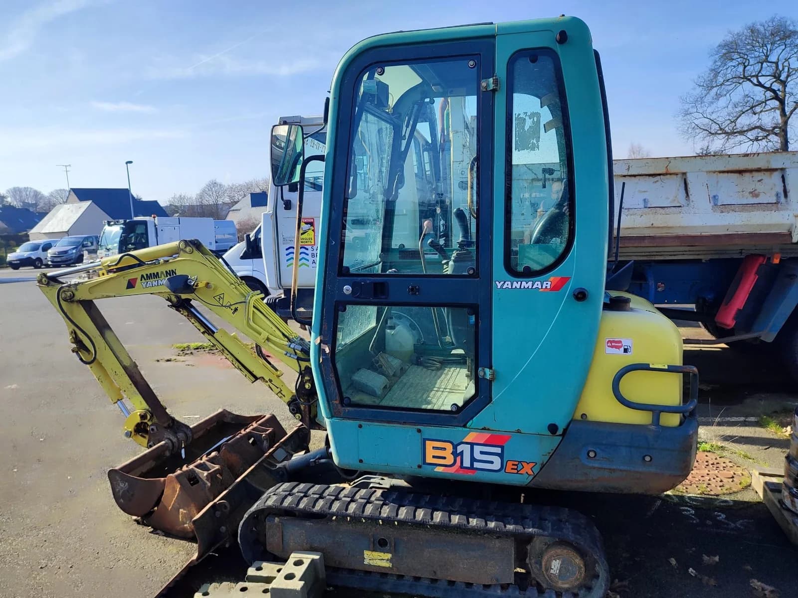 Pelle compacte à chenilles Ammann-Yanmar B15EX – 2002