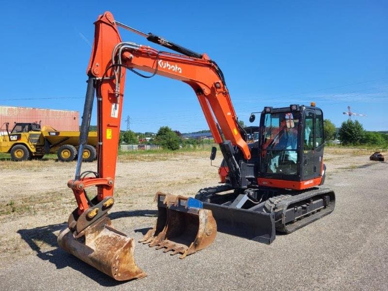 Pelle compacte sur chenilles Kubota KX080-4 – 2021