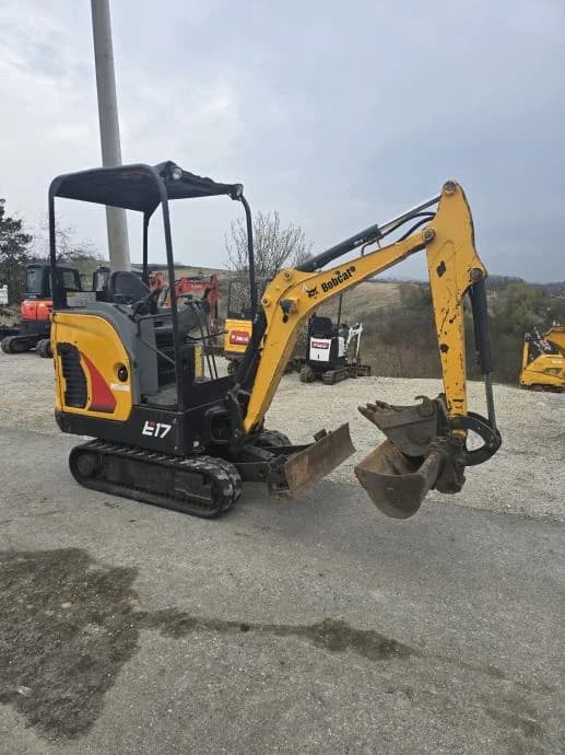 Pelle compacte Bobcat E17 (2016) – 1,7 t – 3 godets