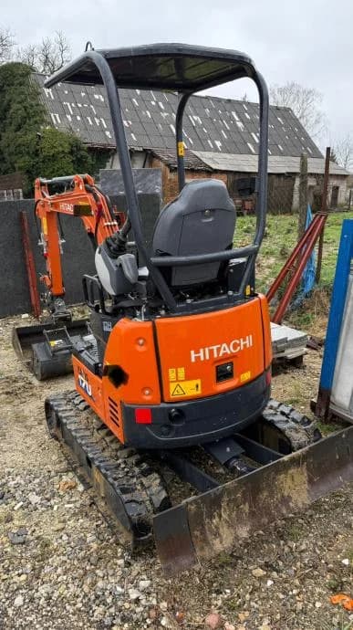 Mini-Pelle Hitachi 17U – 2023 – Seulement 223 h – Comme Neuve