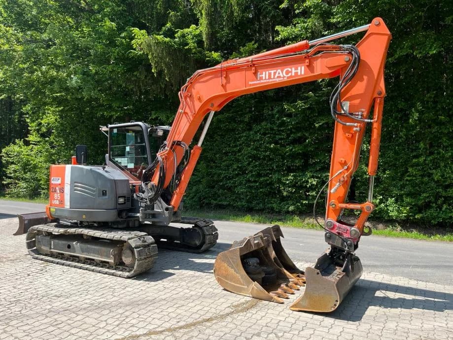  Pelle compacte Hitachi ZX85USBLC-3 – 2010 – 8 T