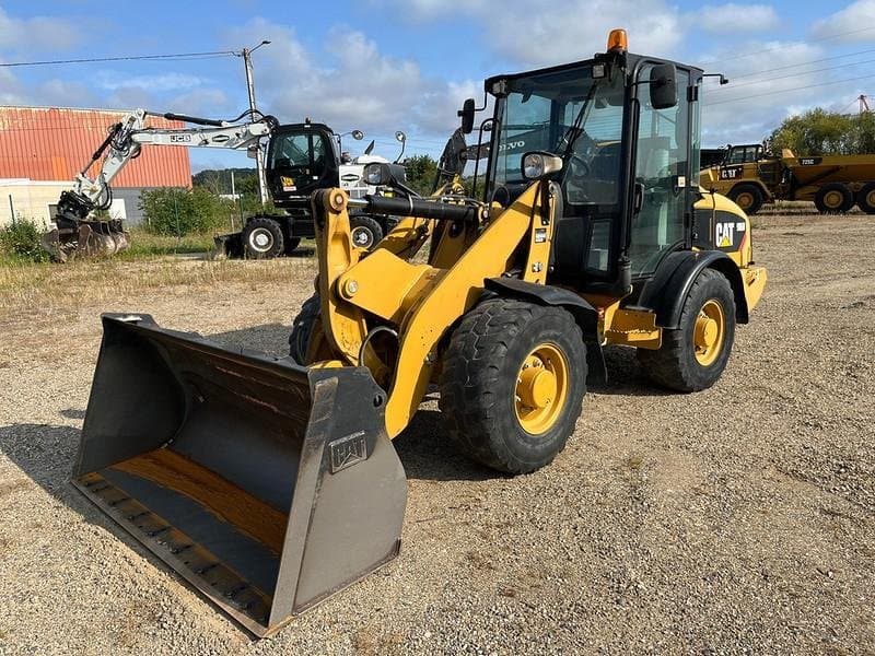 Chargeuse sur Pneus CATERPILLAR 906H – 2011