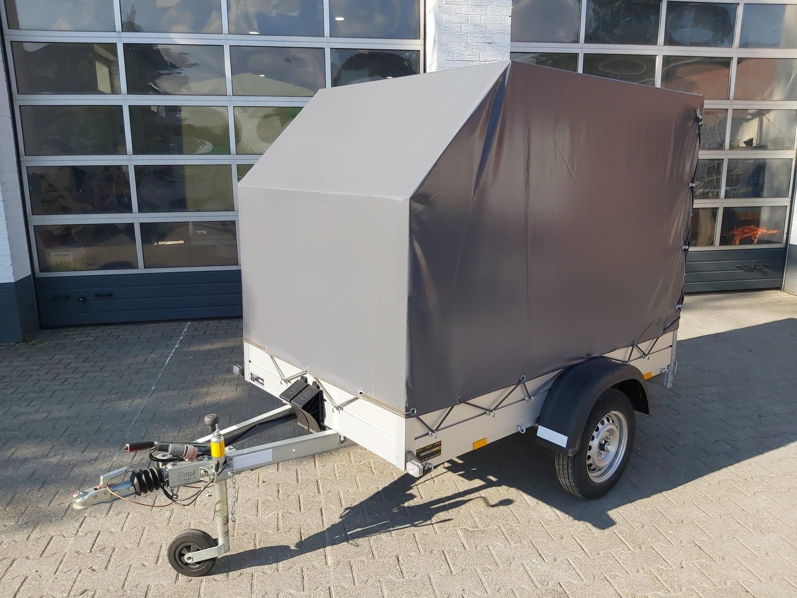 Anssems Aluliner GTB 750 z plandeką 211x126x150 cm
