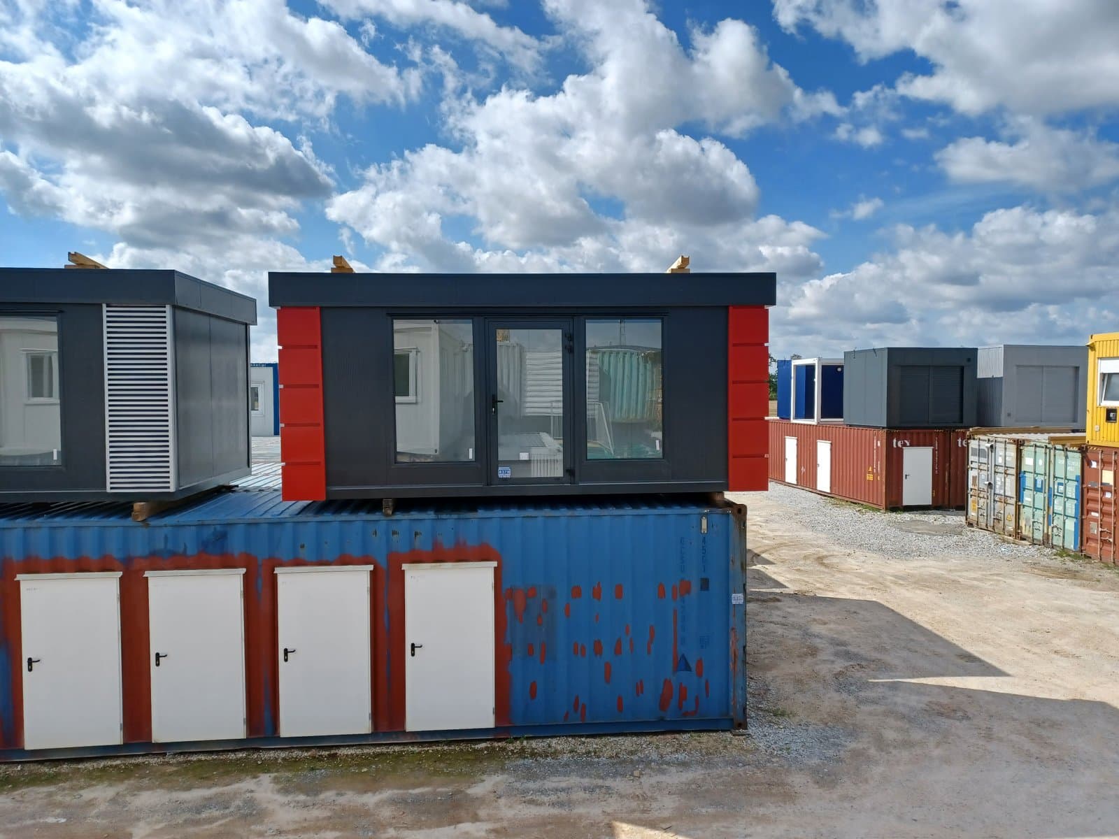 Pawilon handlowo-biurowy Open Space z witryną 3 × 6 m