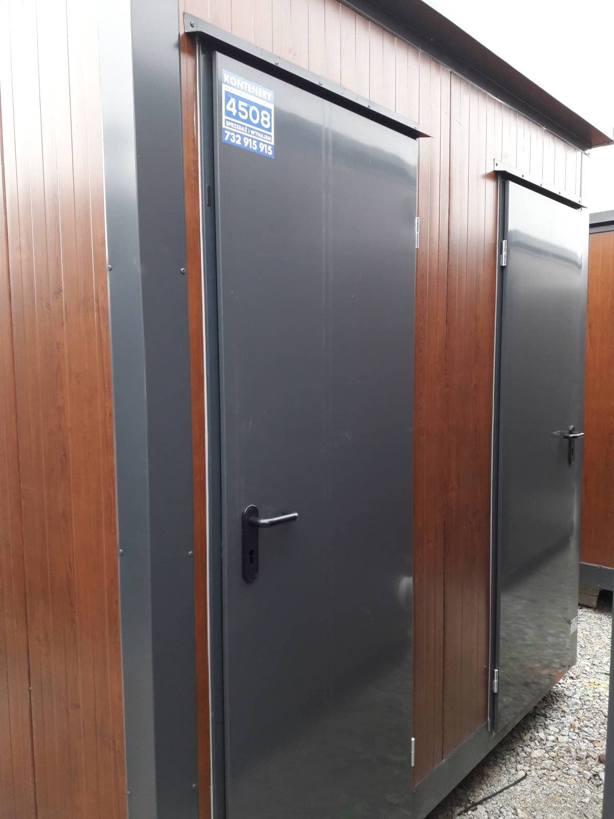 Kontener sanitarny podwójny WC i WC z pisuarem 243 × 174 × 246 cm