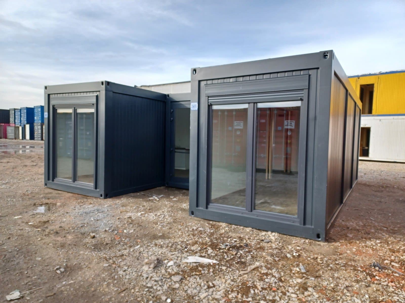 Zestaw kontenerowy TRIO z łazienką i klimatyzacją 51,65 m²