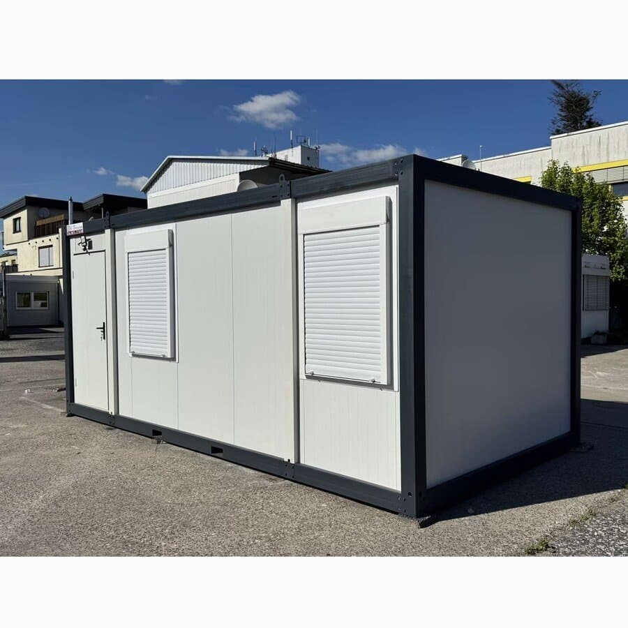 Kontener biurowy 17 m² z roletami