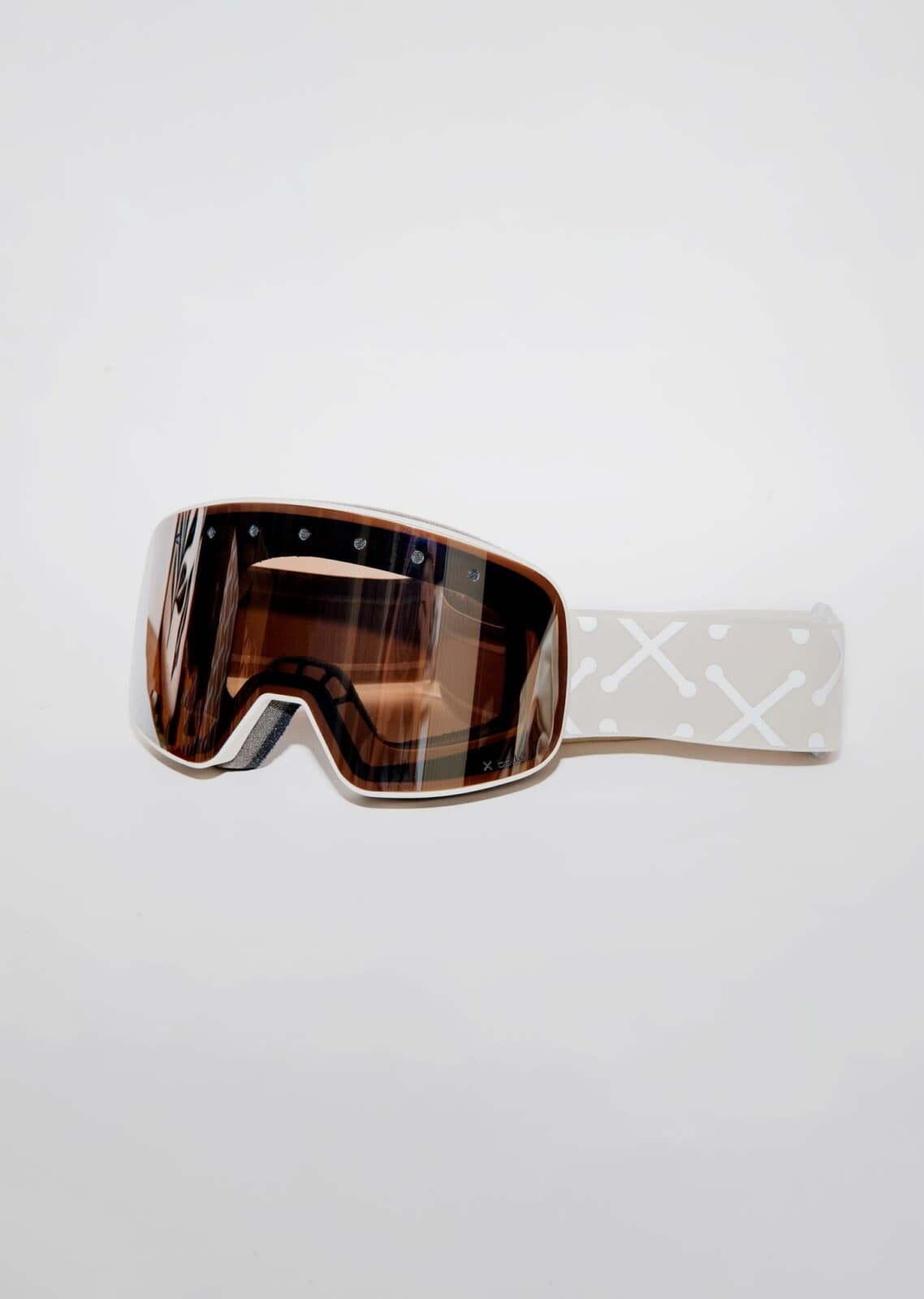 Lunette de Soleil Bolle x Peter And May Beige