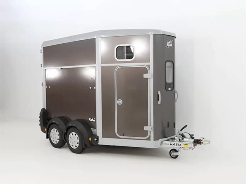 Ifor Williams Pferdeanhänger HB506|Sattelkammer|anthrazit