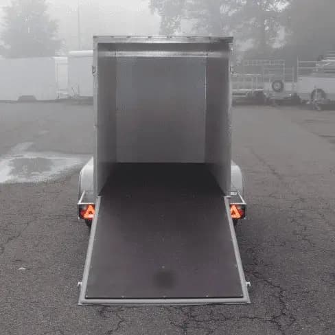 Remorque Fourgon bois blanc avec hayon BW Trailers