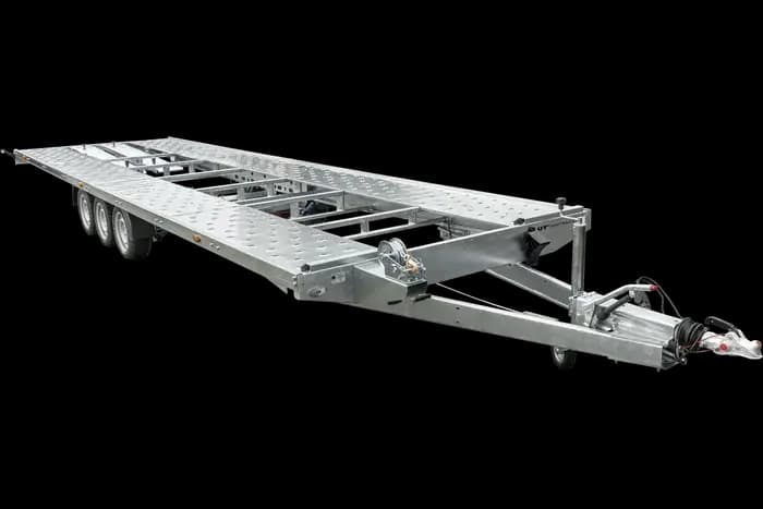 Remorque porte voiture à trois essieux 800X230 UNIPLAT 800/3 S 3500 KG