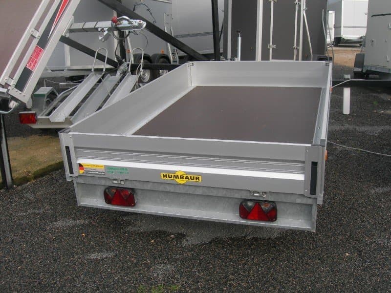 Reboque de plataforma HUMBAUR HT 202616