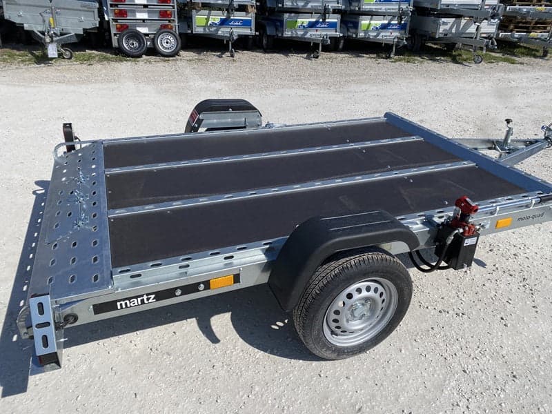 Suporte para moto Martz TEMA com sistema de rebaixamento hidráulico