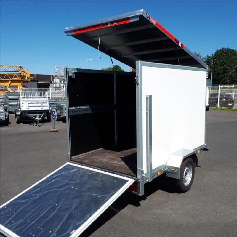 Reboque furgão JALON JCC750 com capacidade de peso bruto total de 750 kg