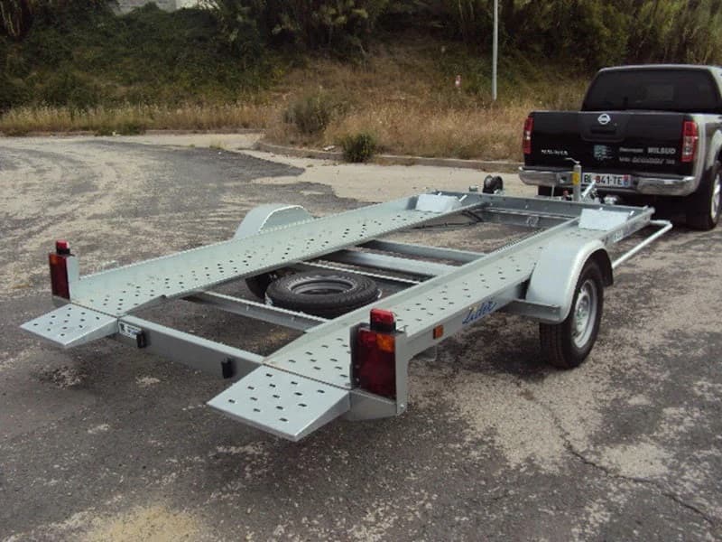 Reboque para transporte de veículos de eixo único, capacidade de 1300 kg
