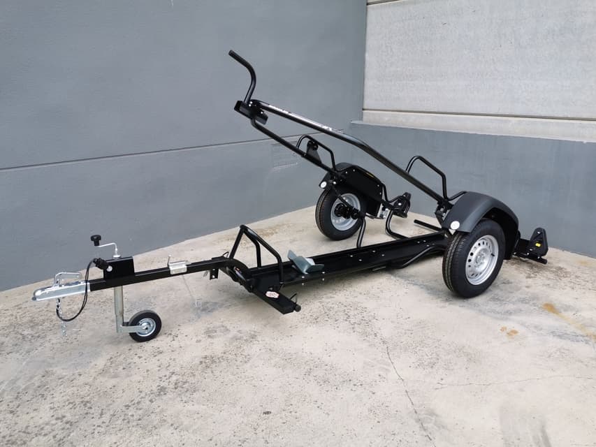 Reboque Porta-Motos IKRAM com Rampa de Acesso
