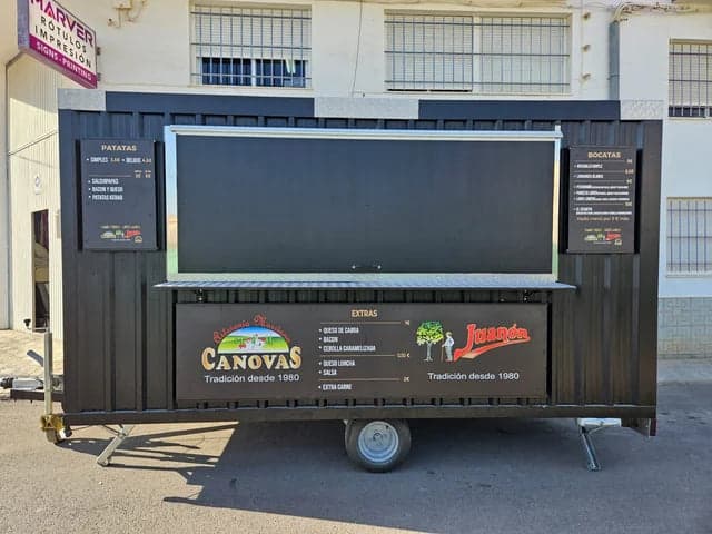 Reboque Food Truck Preto Mate Design Vintage / Retrô
