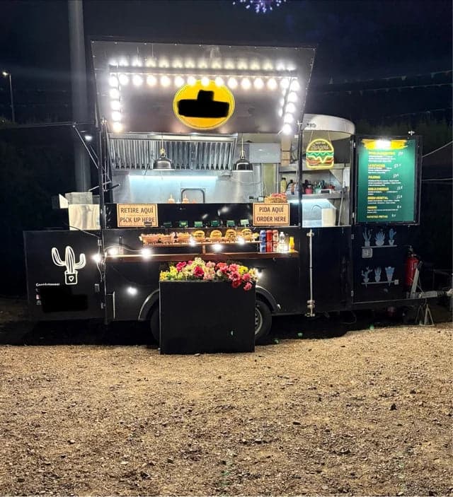 Reboque Food Truck Street Food Totalmente Equipado para Restauração