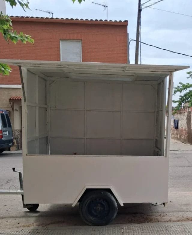 Reboque Estrutura Metálica Aberta Adaptável para Food Truck / Quiosque