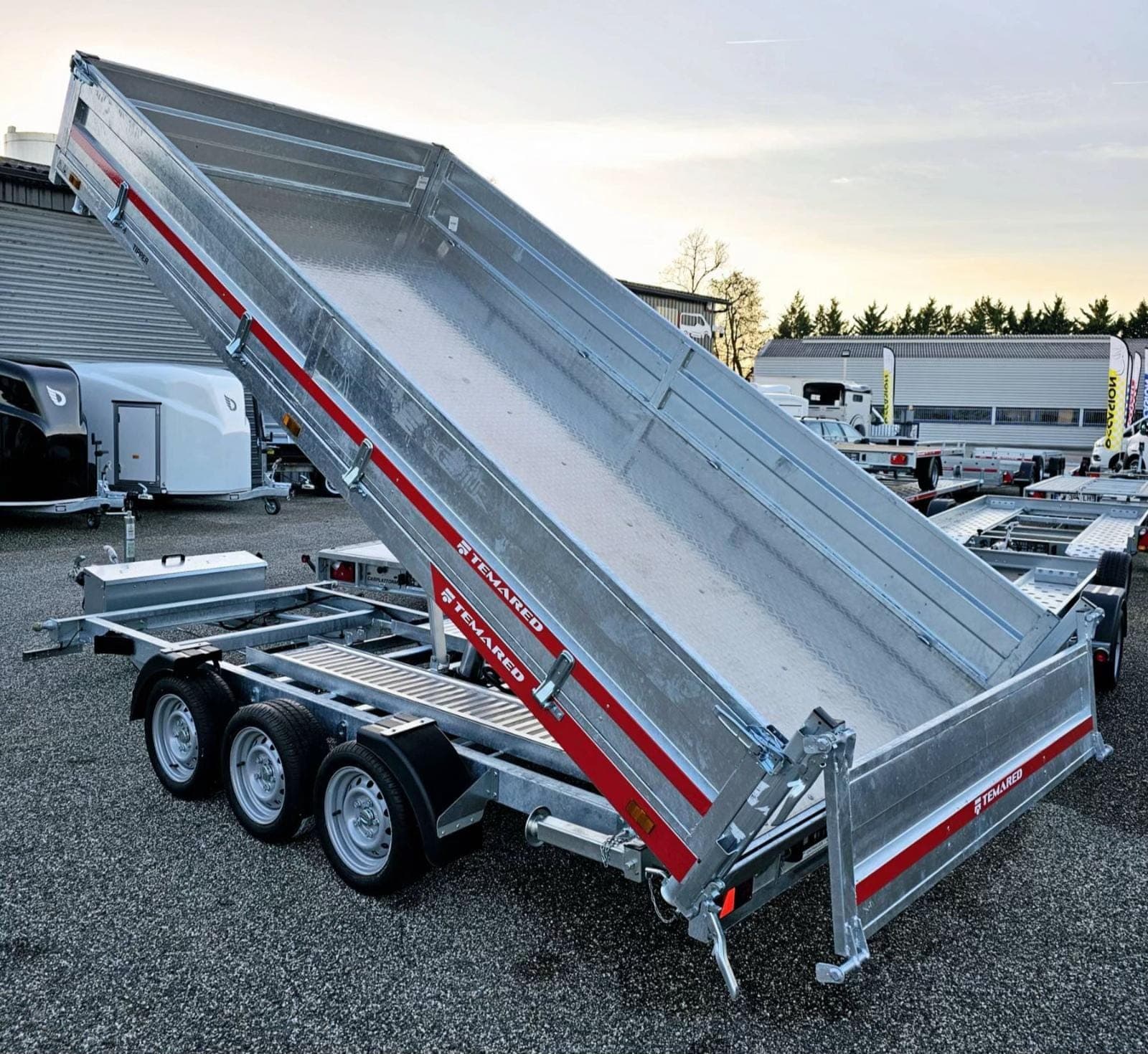 Temared Tipper 4020/3 Tribenne 3 Essieux 3500 kg