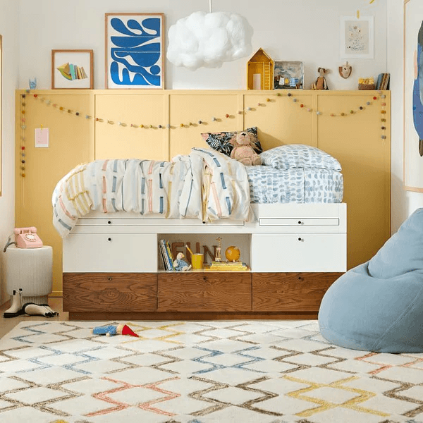 سرير أطفال بوحدات تخزين