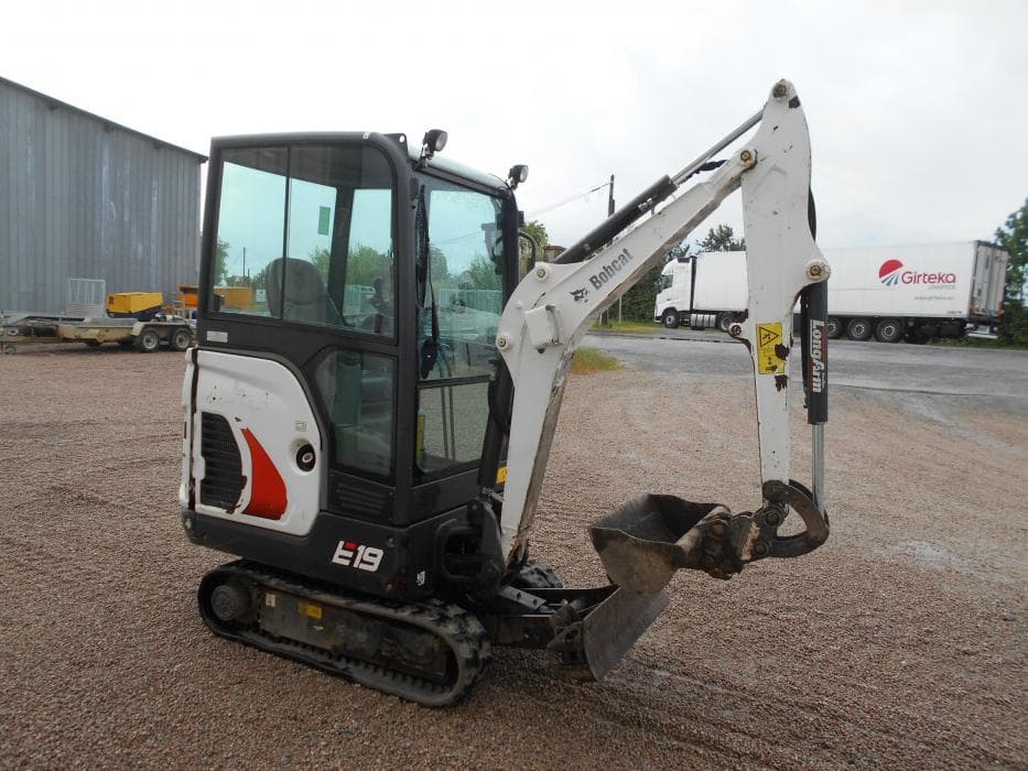 TRACTEUR CHALLENGER MT765C 2011