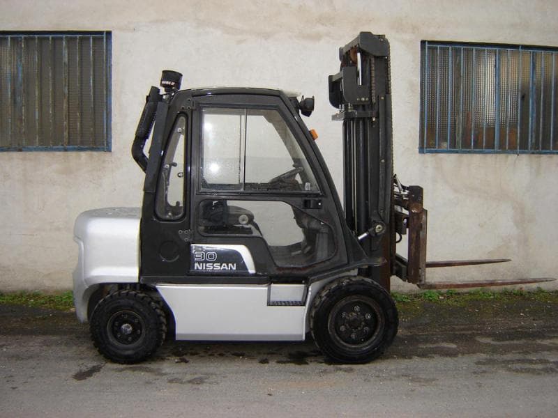 NISSAN 30