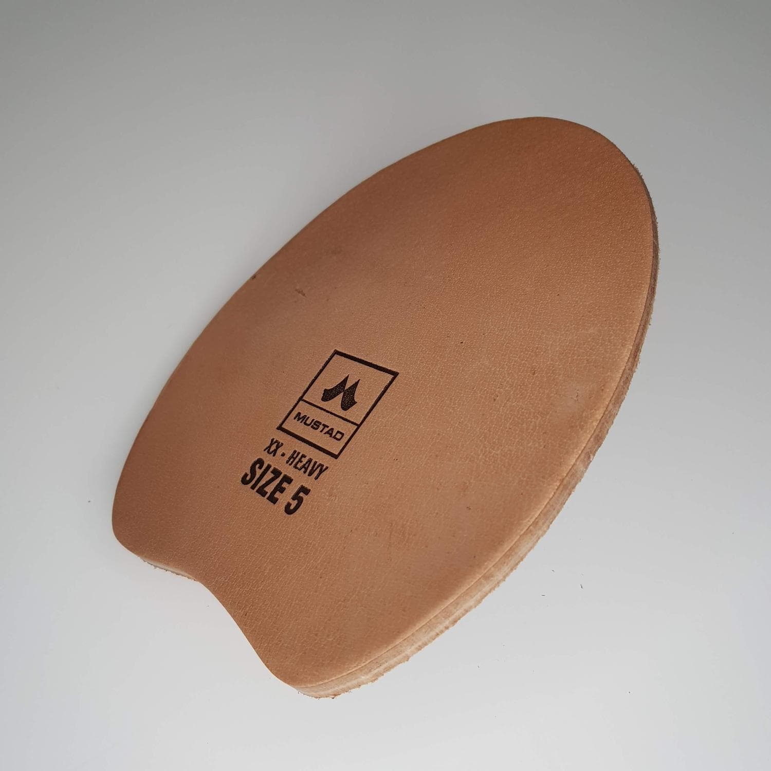 PLAQUE CUIR COMPENSE MUSTAD N°5