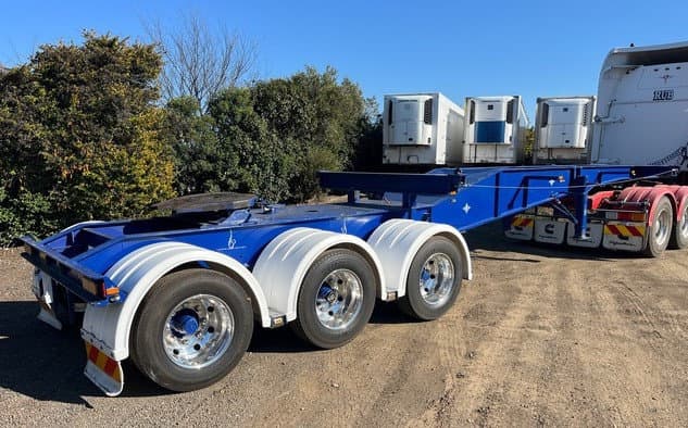Haulmark Tri/A B-Double 7 m (2000) – Vielseitiger Anhänger für schwere Transporte-Neu