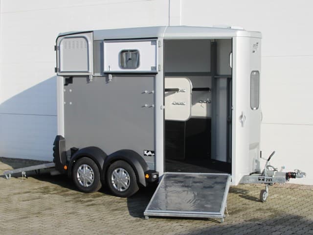 Ifor Williams Pferdeanhänger HB506|Frontausstieg-Neu