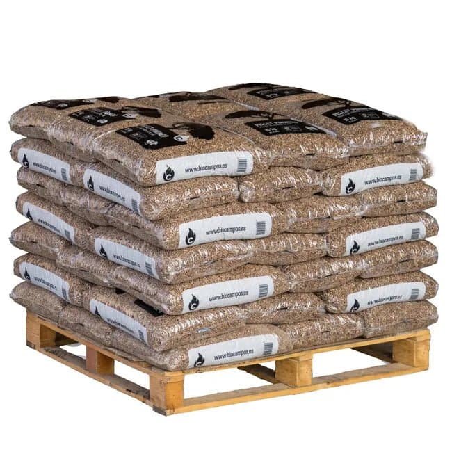 Palet de pellets Piñonero en sacos de 15 kg para calefacción