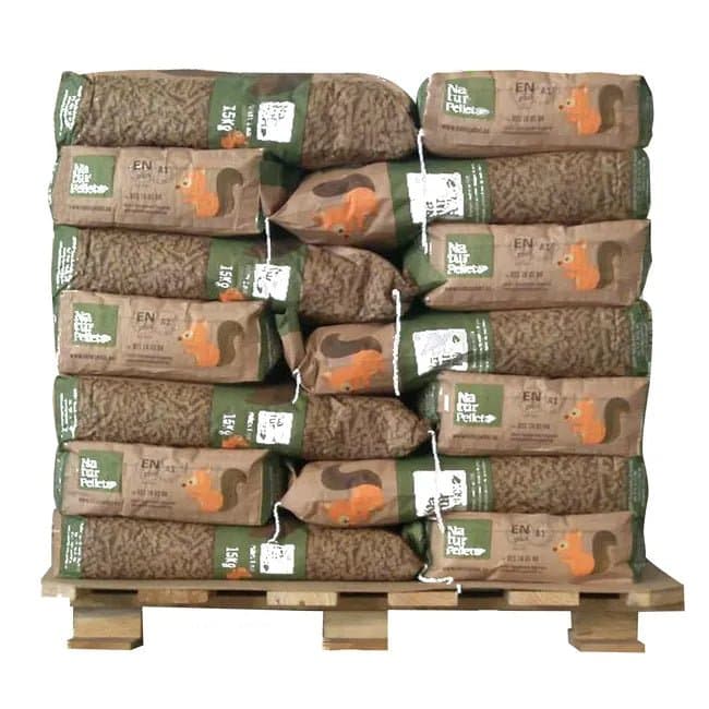 Palet de pellets NATURPELLET en sacos de 15 kg para calefacción